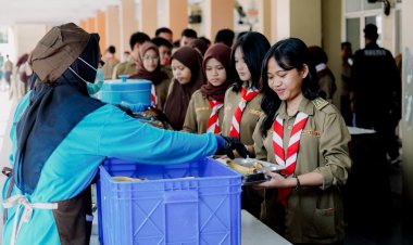 SPPG Polri Mulai Terapkan Sistem Prasmanan, Perdana di Pejaten